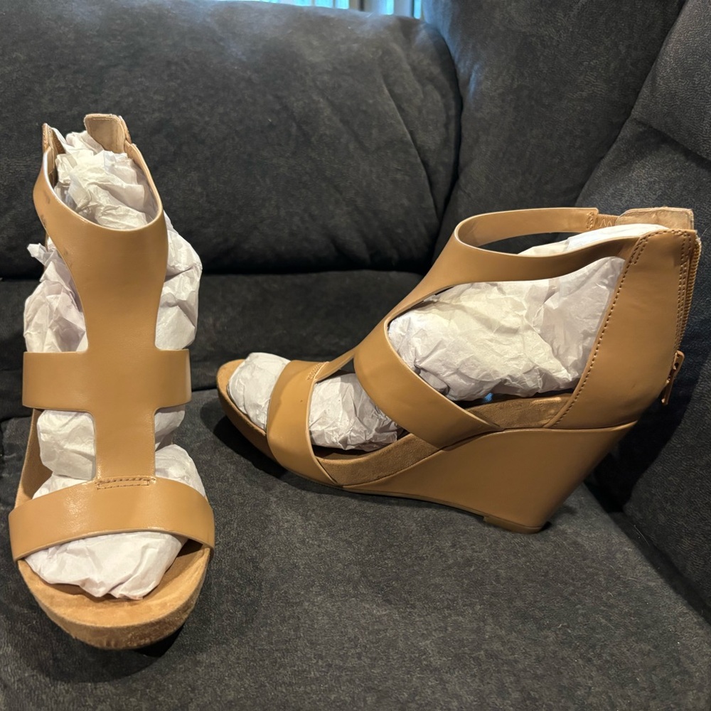 Shoes size range is 7-8